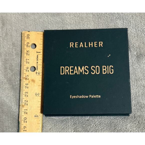 NWOB Realher Dreams So Big Eyeshadow Palette 9 Shimmer & Matte Daily Use - Picture 4 of 6